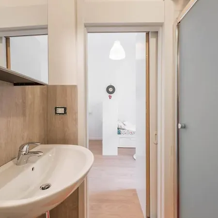 Apartment 5ino *